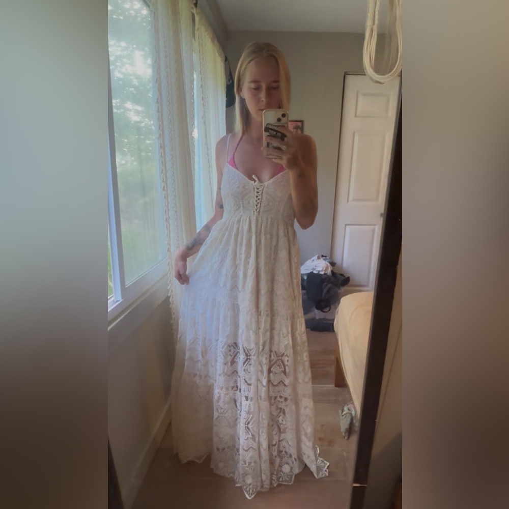 Jen’s Pirate Booty Cream Lace Dress
